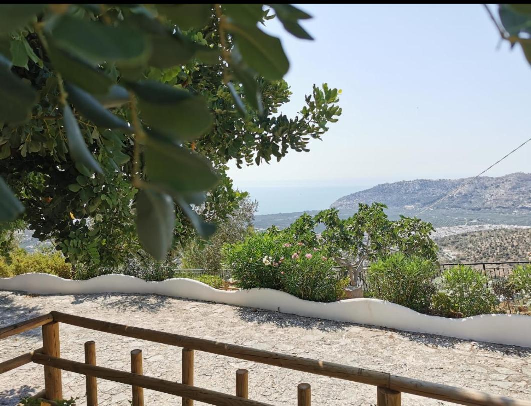 B&B La Scapola Матината Екстериор снимка
